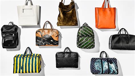 BAGS: A LUXURY COLLECTION OF HANDBAGS, SHOULDER .